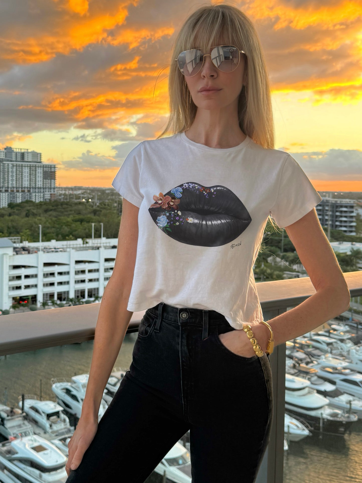 Billie Perfect Tee - Noir Lips